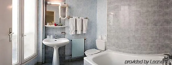 Paris Legendre Hotel 2*,  France