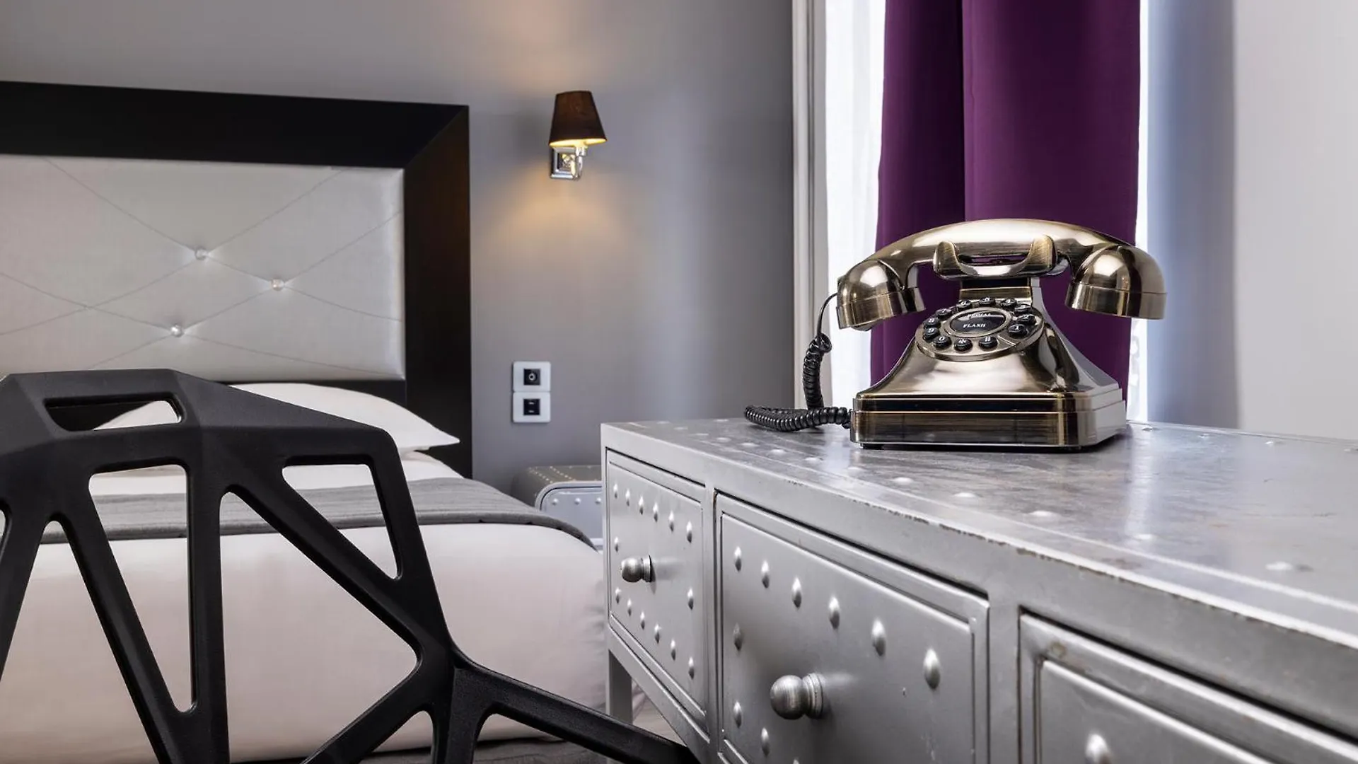 **  Paris Legendre Hotel France